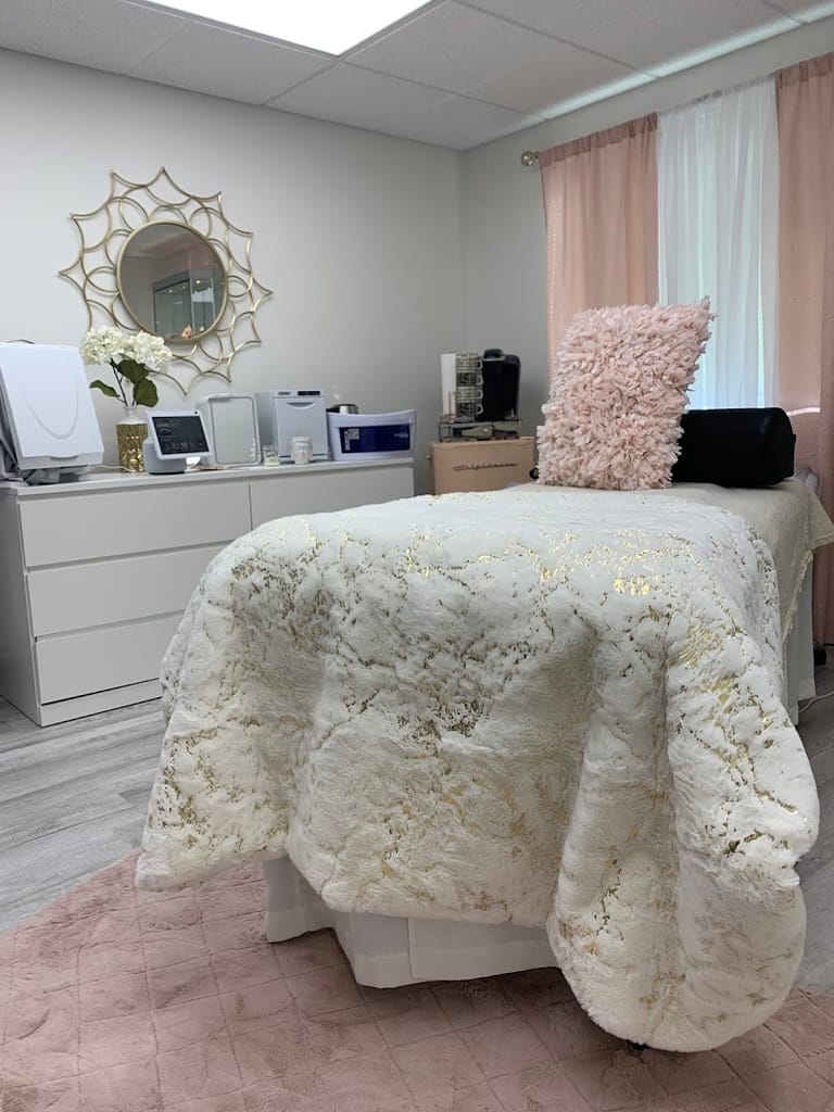 Interior view of Rabashe' Beauty