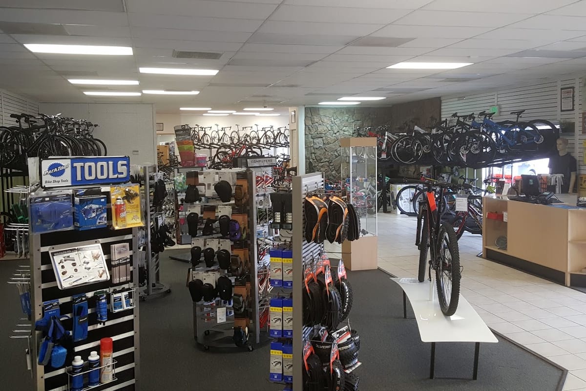Country Pedaler Bicycles & Ski atmosphere and seating