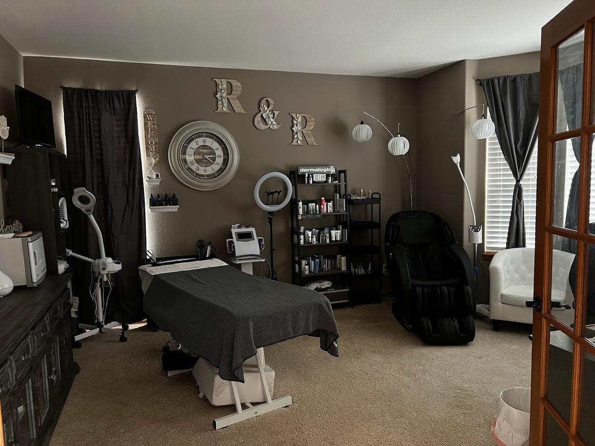 Refresh and Revitalize Lounge salon in Castle Rock, Colorado