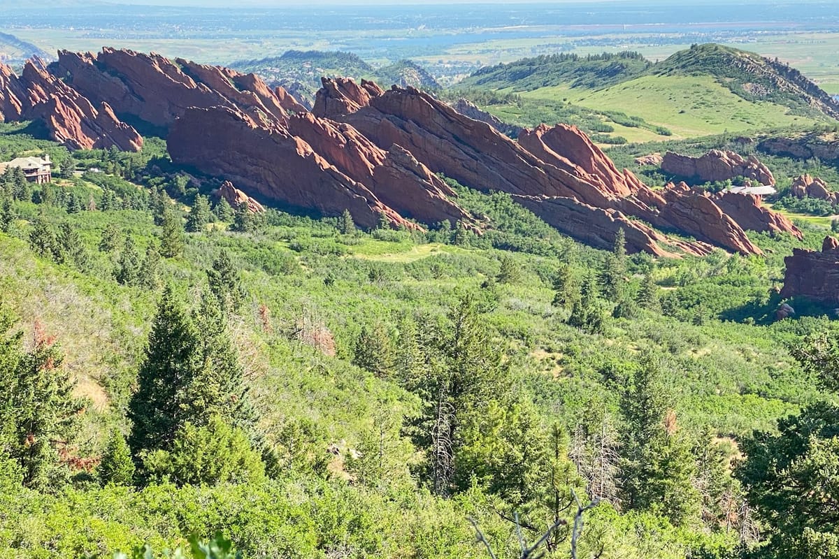 Carpenter Peak atmosphere and seating