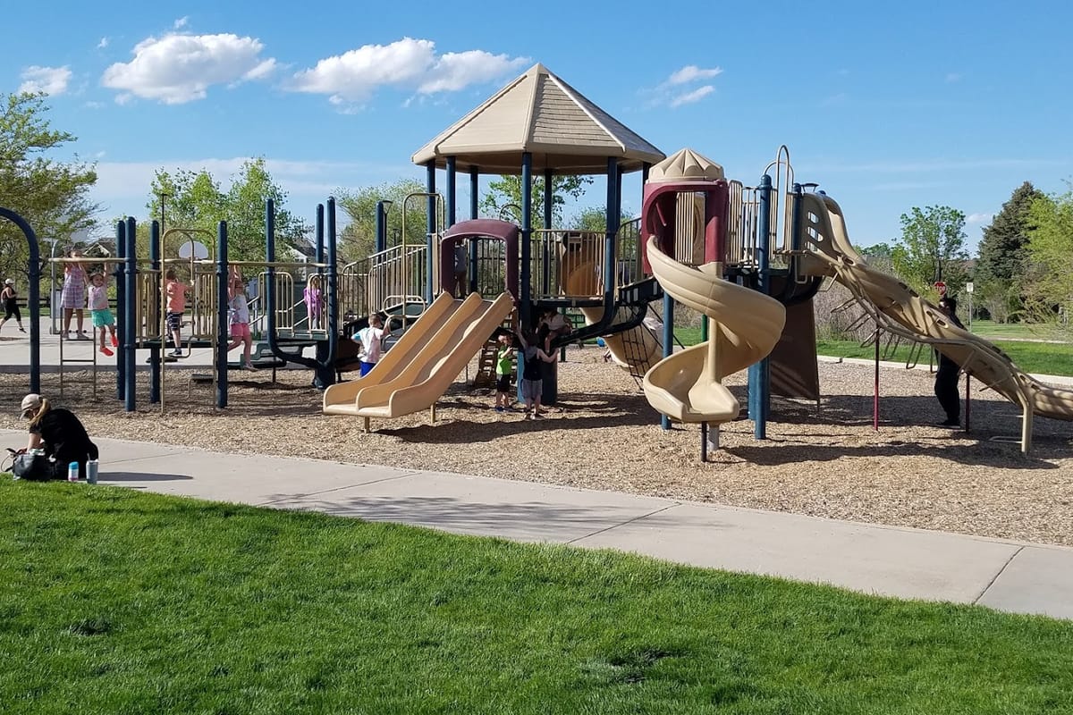 Challenger Regional Park atmosphere and seating