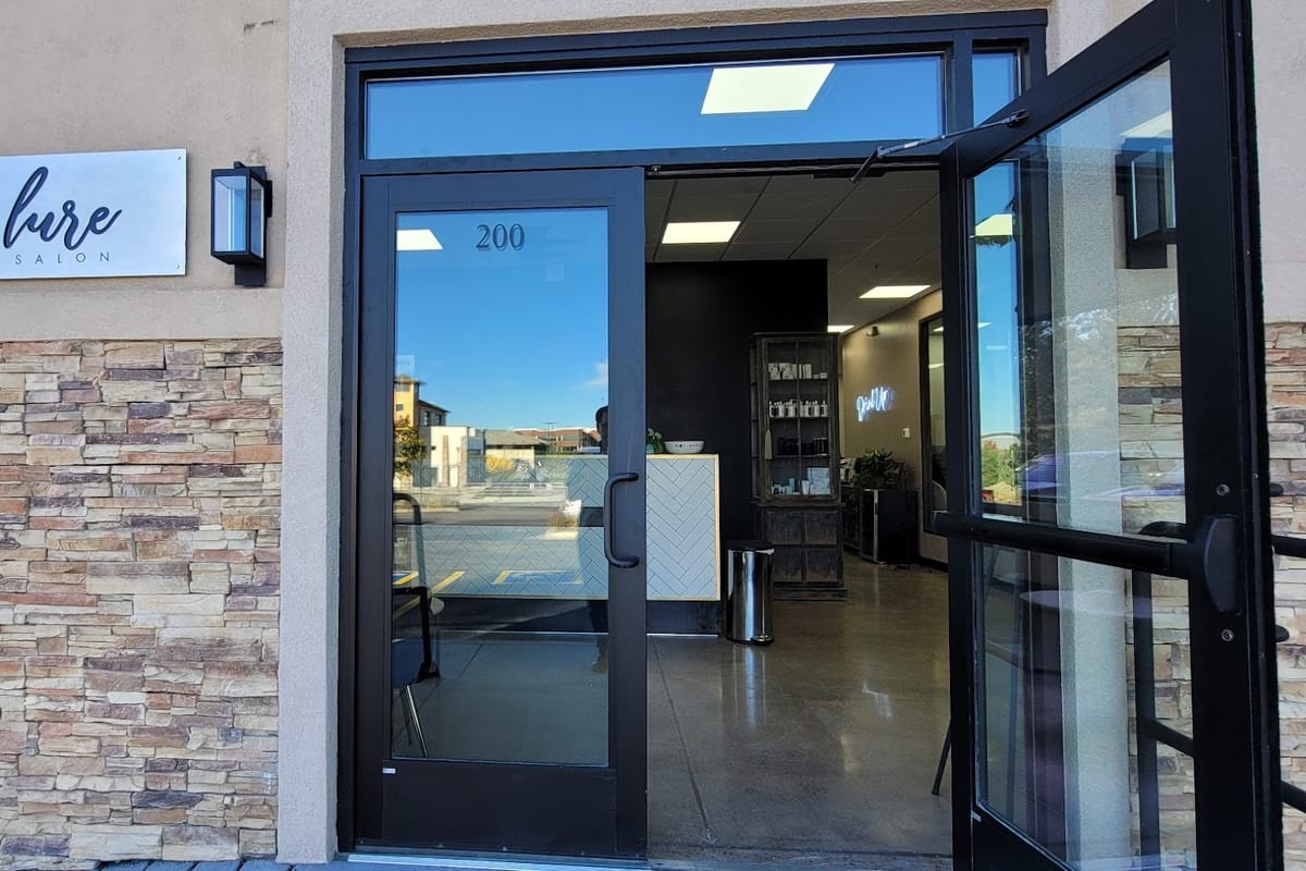 Lure Salon Lone Tree atmosphere and seating