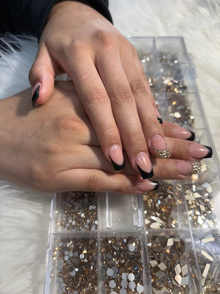 The Elegant Nails and Lash dining area
