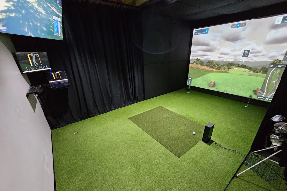 Sim Cages atmosphere and seating