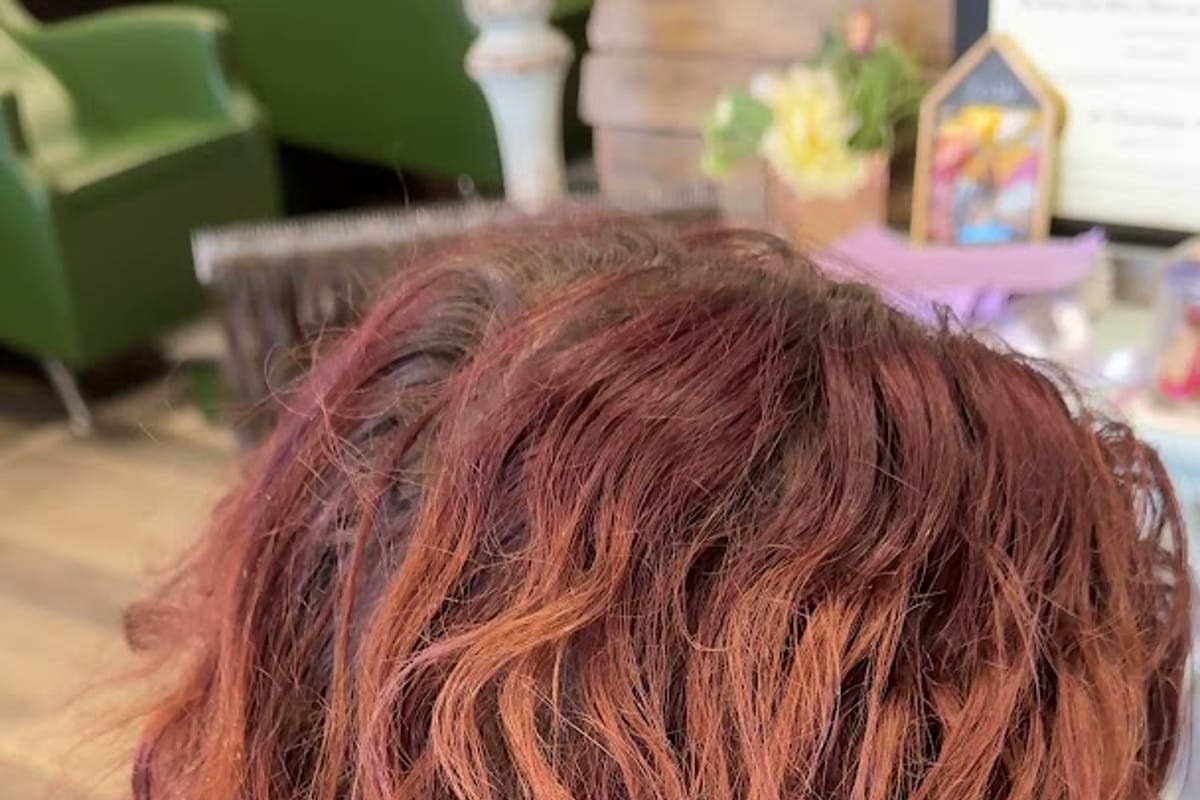 Interior view of De'Lylahs Hair and Body