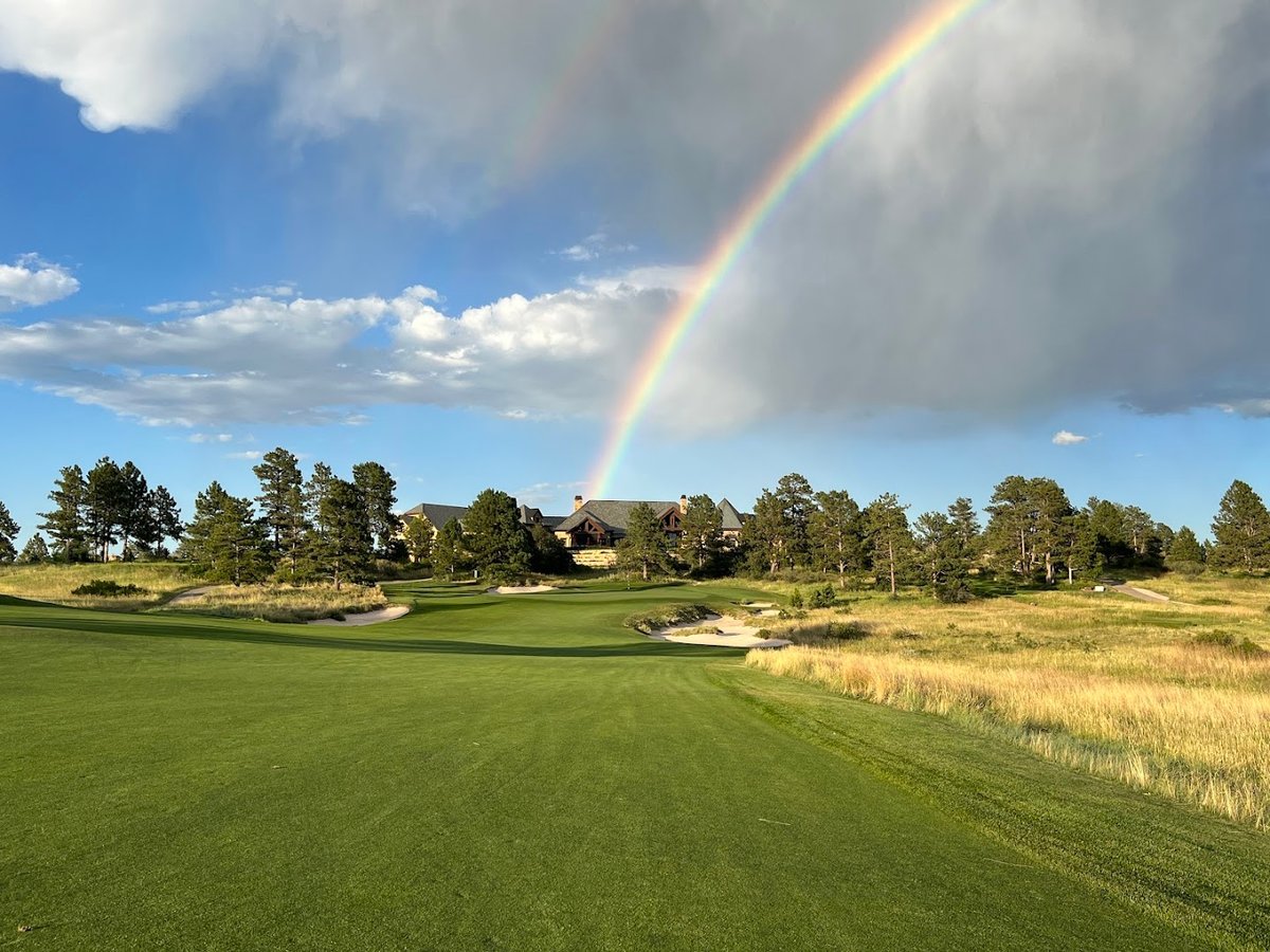 Colorado Golf Club dining area
