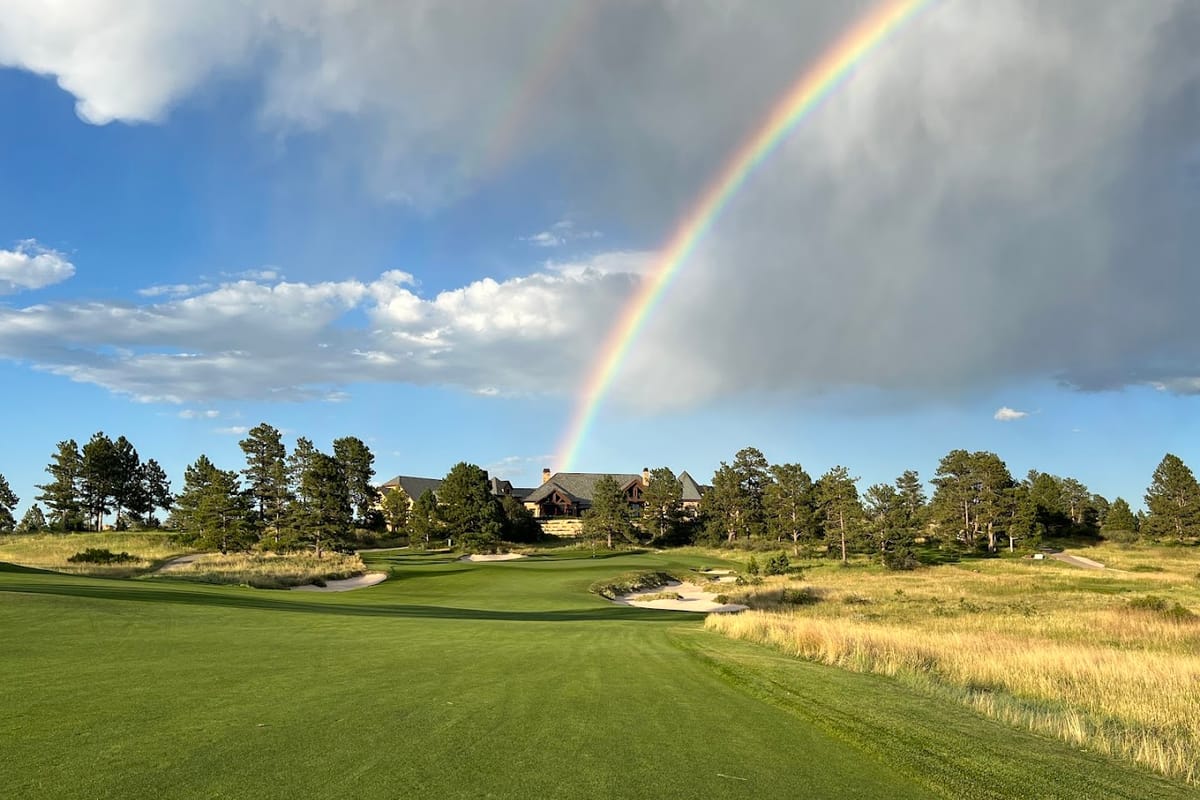 Colorado Golf Club dining area