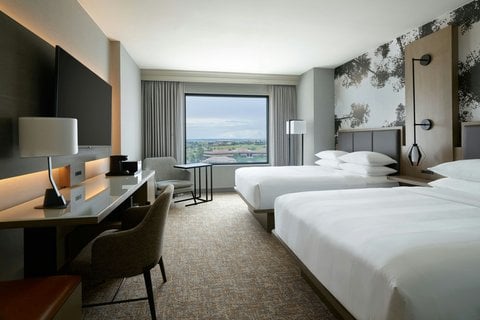 Denver Marriott South at Park Meadows atmosphere and seating