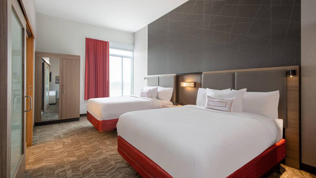 SpringHill Suites by Marriott Denver Parker dining area