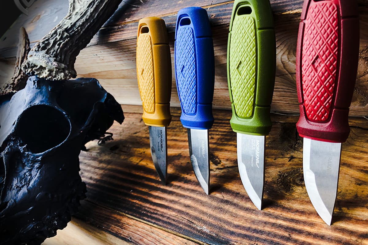 CastleGate Knife and Tool atmosphere and seating