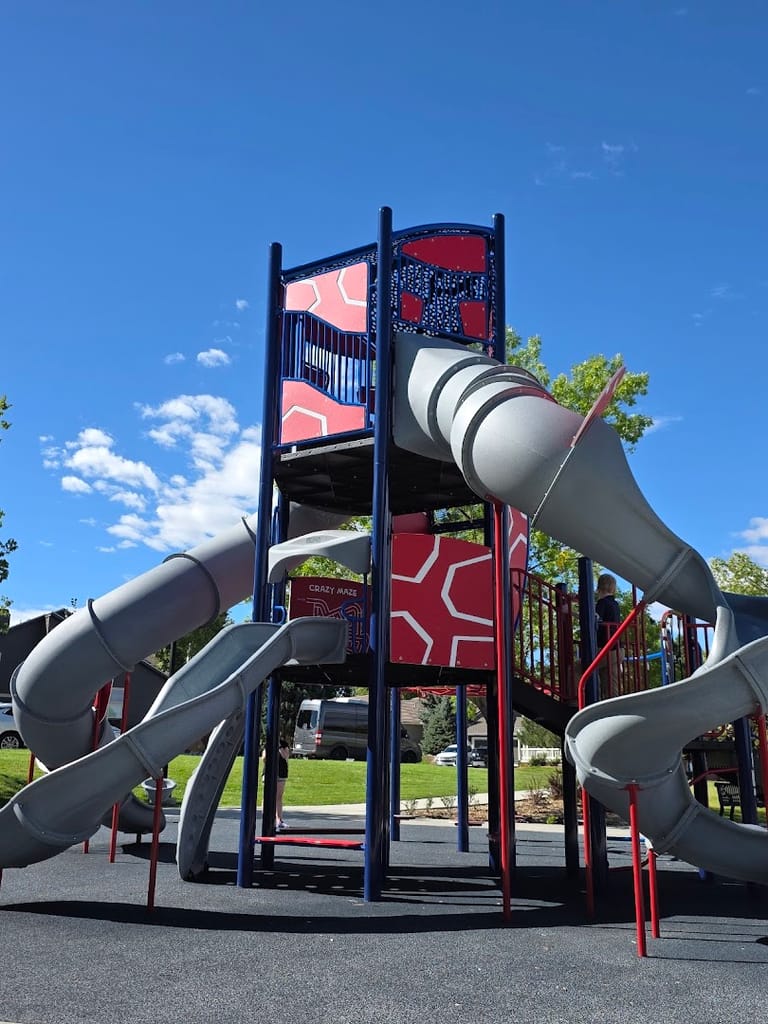 Merritt Playground atmosphere and seating