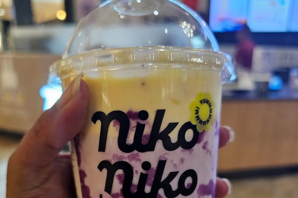 Niko Niko Boba dining area