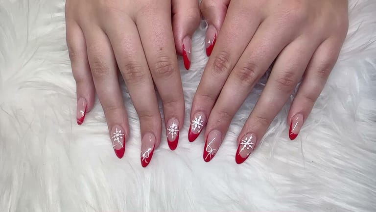 Forever Young Nail Spa atmosphere and seating