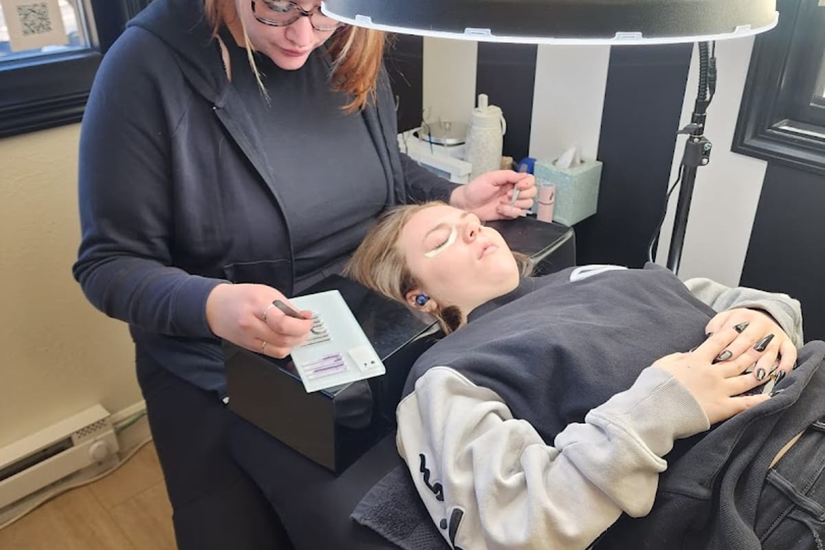 Aesthetics 360 Lash & MedSpa dining area