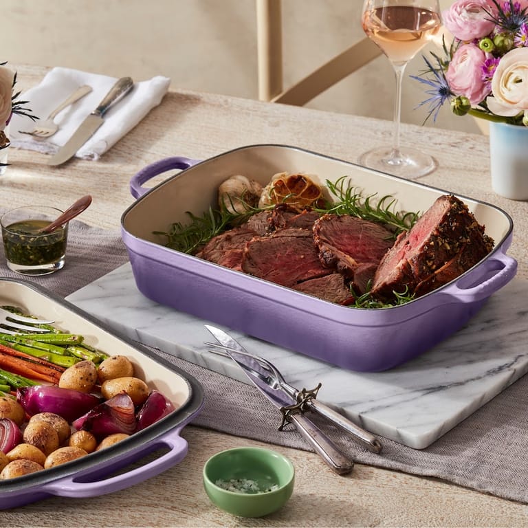 Le Creuset Outlet Store featured offerings