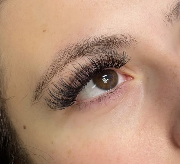 Lashes with Katie dining area