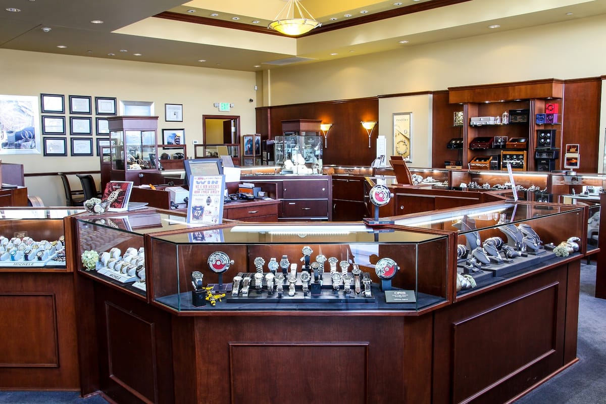 Matheu's Fine Watches & Jewelry atmosphere and seating