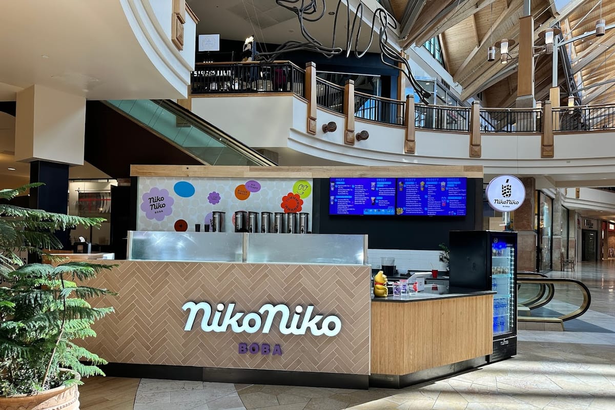 Niko Niko Boba atmosphere and seating