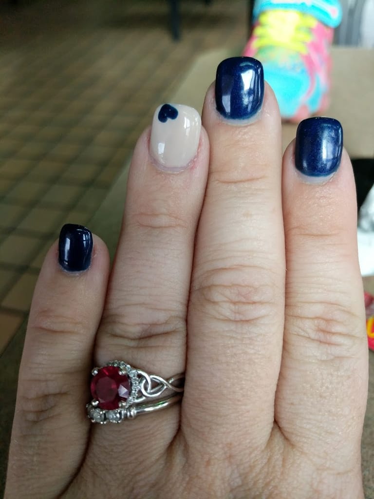 In Style Nails atmosphere and seating
