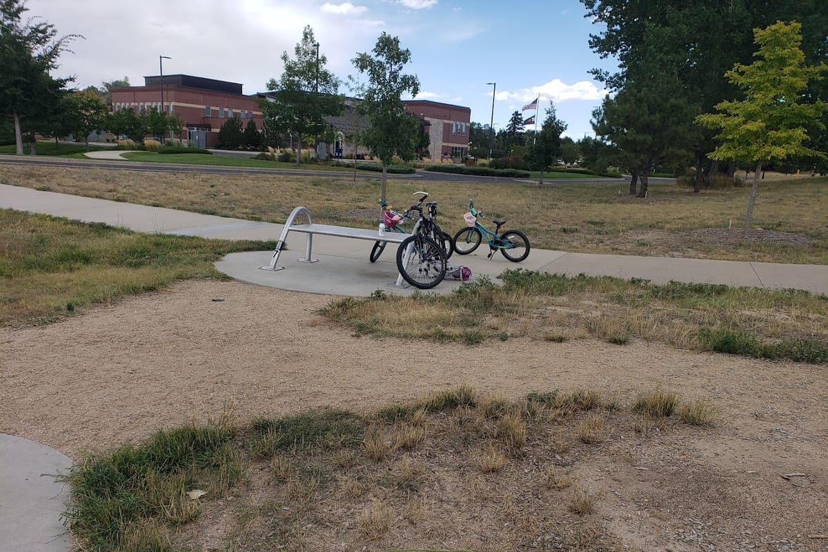 Norwell Outdoor Fitness Park atmosphere and seating