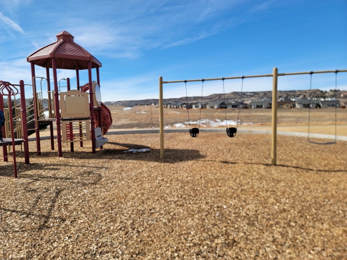Cobblestone Playground atmosphere and seating