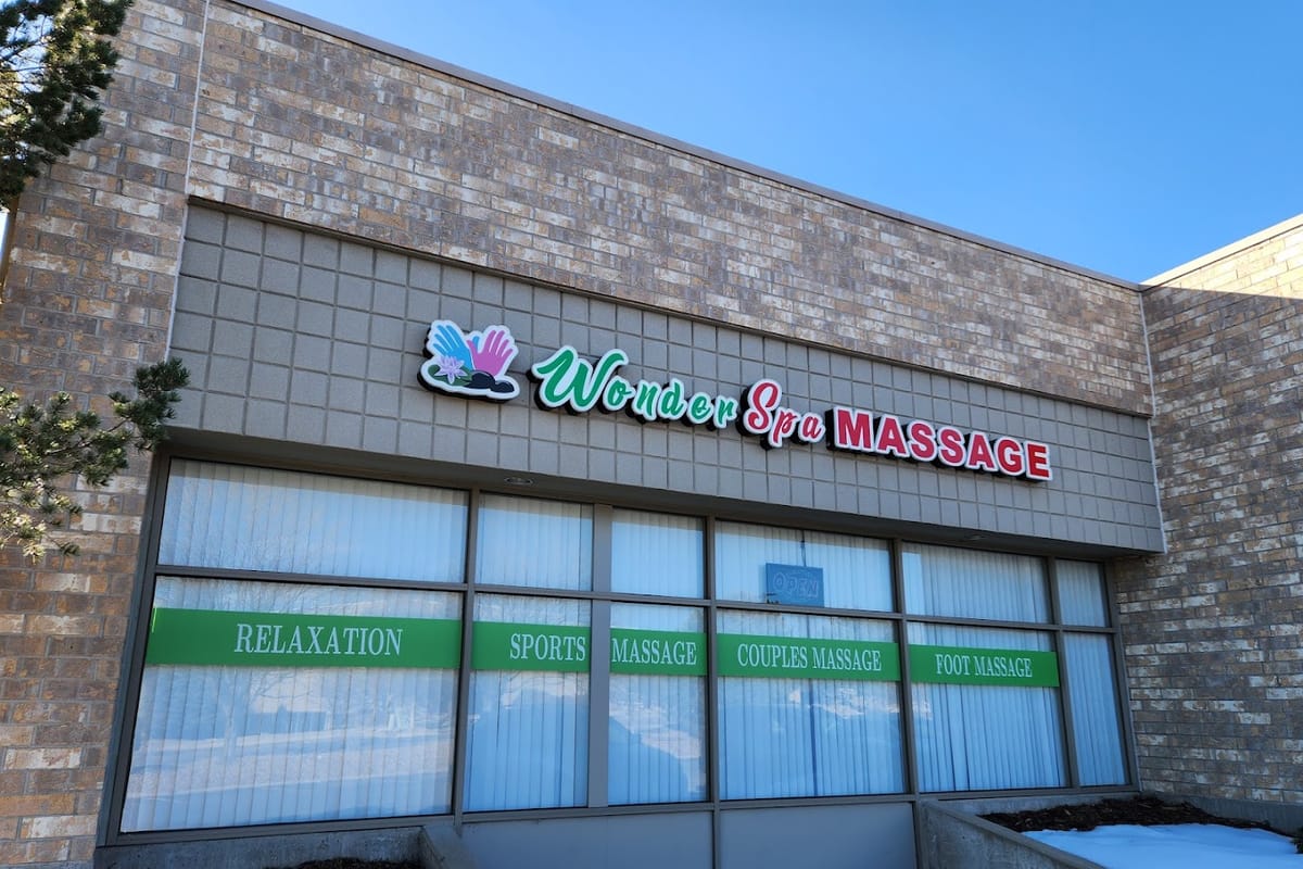 Wonder Spa Massage Highlands Ranch atmosphere and seating