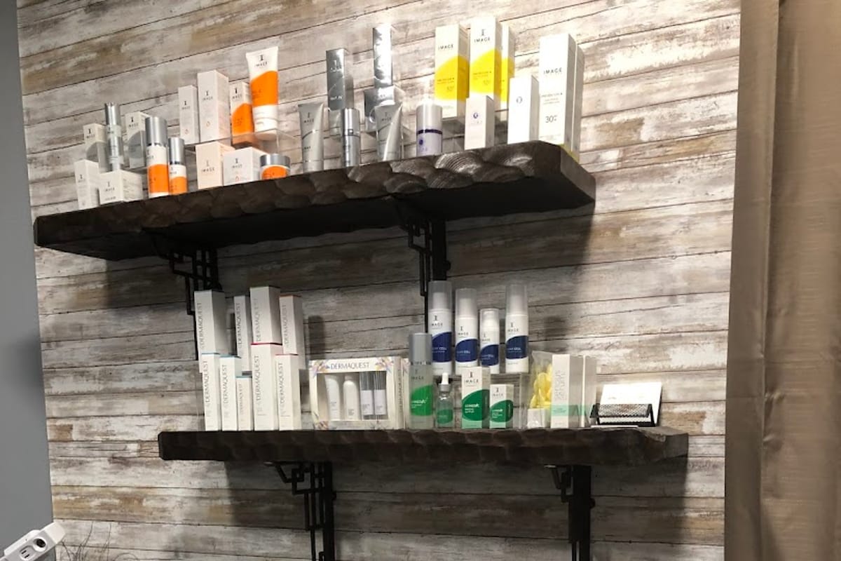 Pure Excellence Esthetics atmosphere and seating
