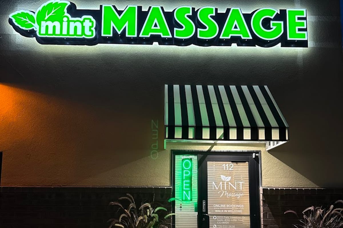 Mint Massage Lone Tree exterior entrance