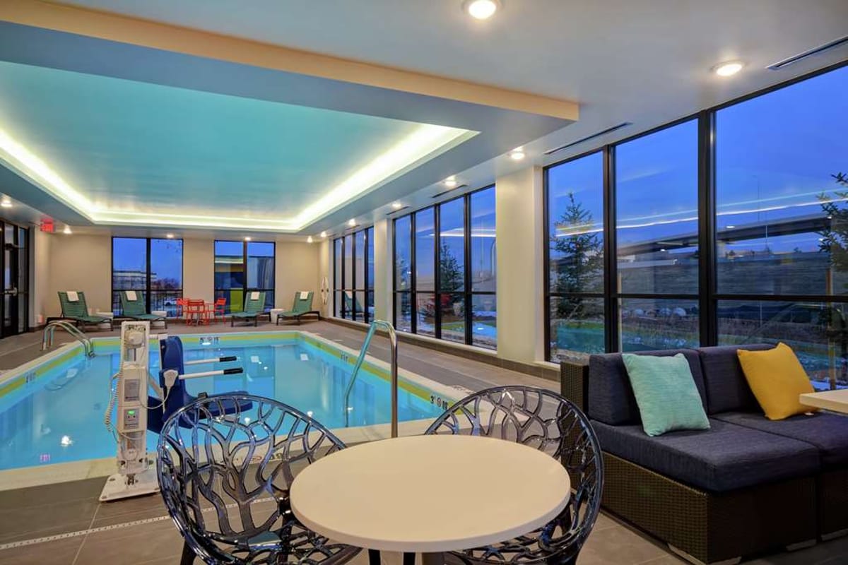 Tru by Hilton Denver South Park Meadows featured offerings