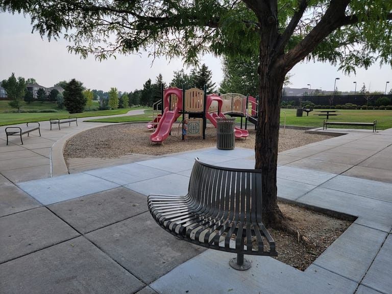 Lincoln Park atmosphere and seating