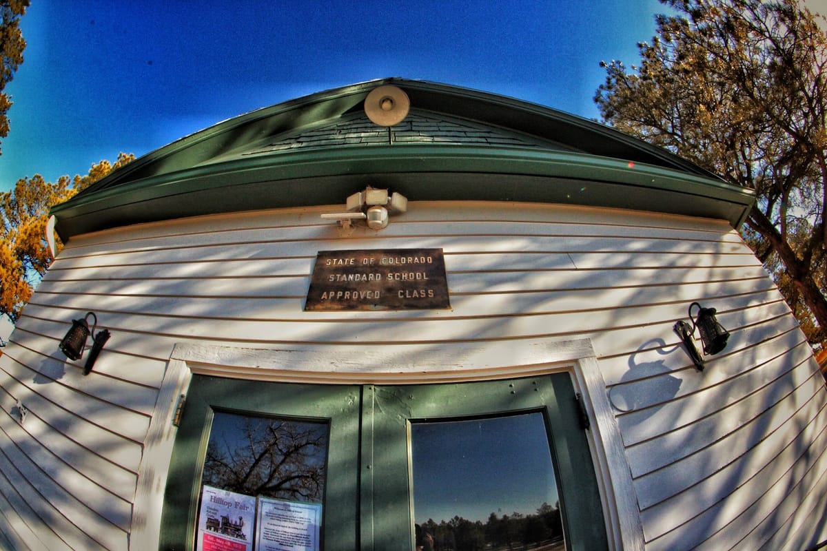 Hilltop Schoolhouse dining area