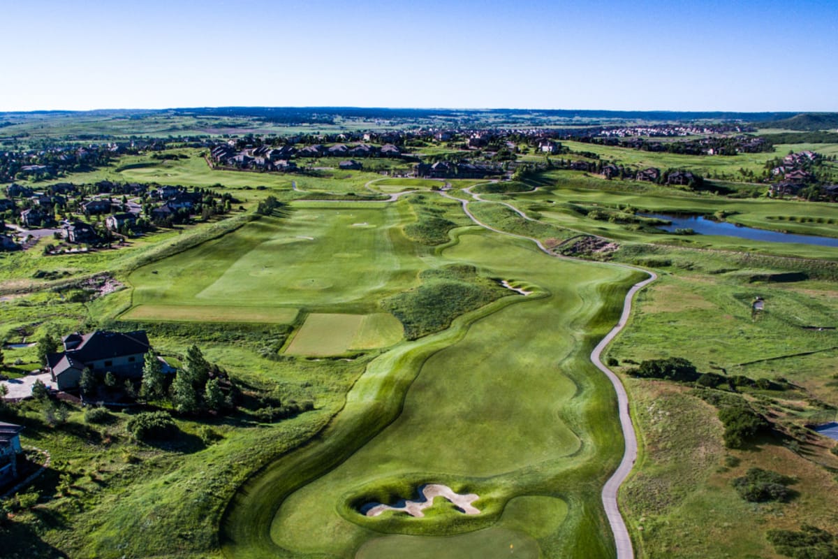 The Club At Pradera atmosphere and seating