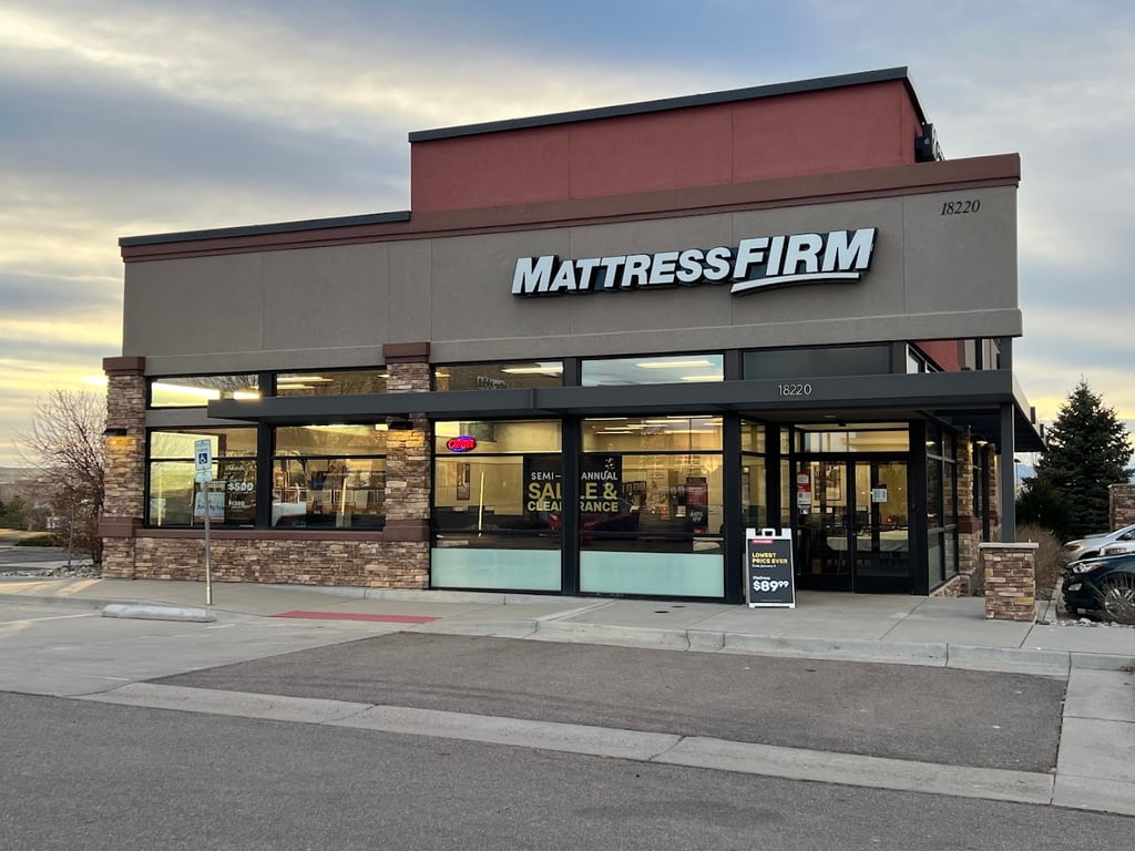 Mattress Firm Outlet - Parker