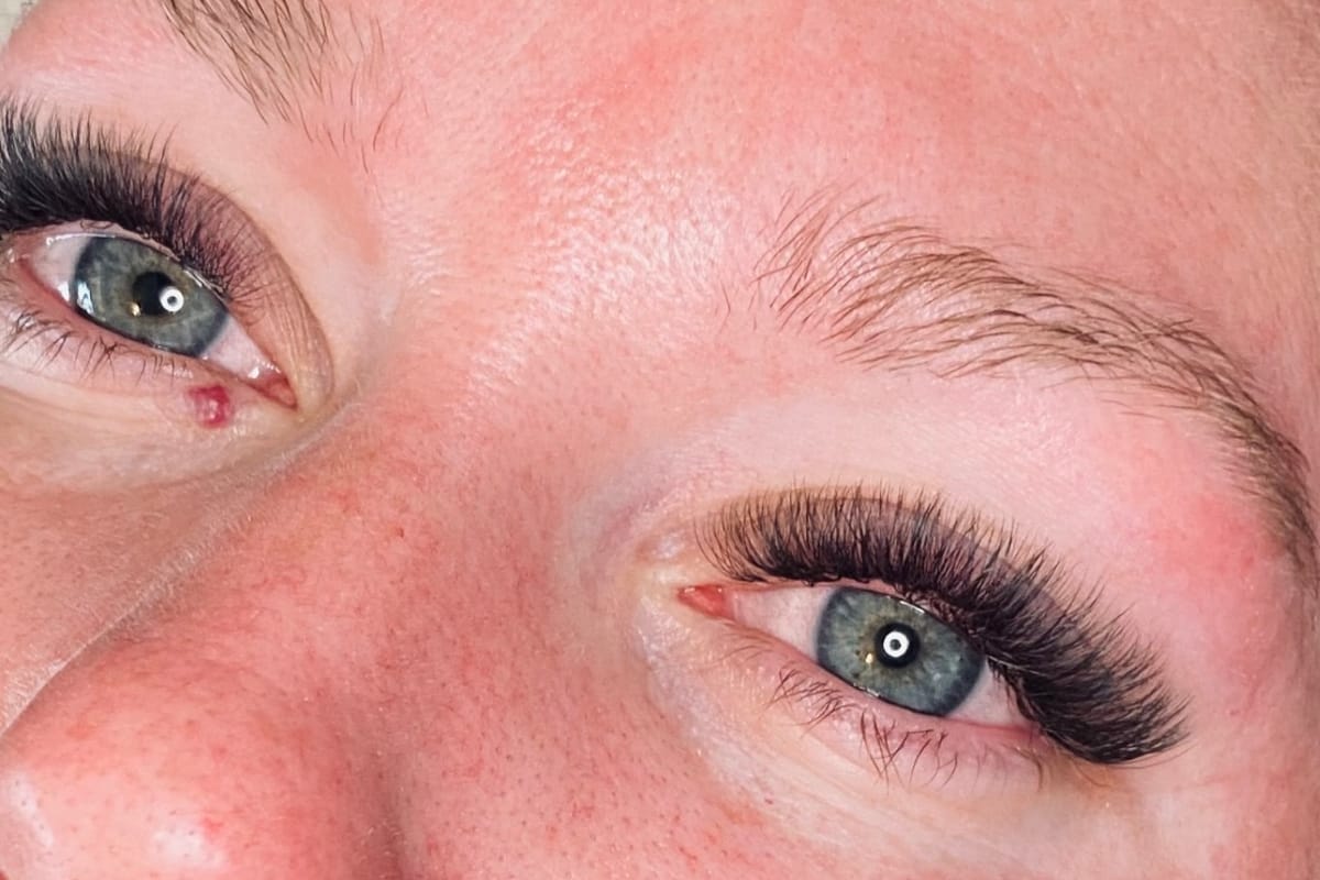 Lash Naps and Esthetics atmosphere and seating