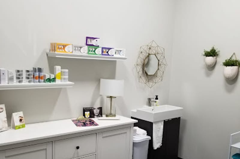 Aura Acne Clinic salon in Parker, Colorado