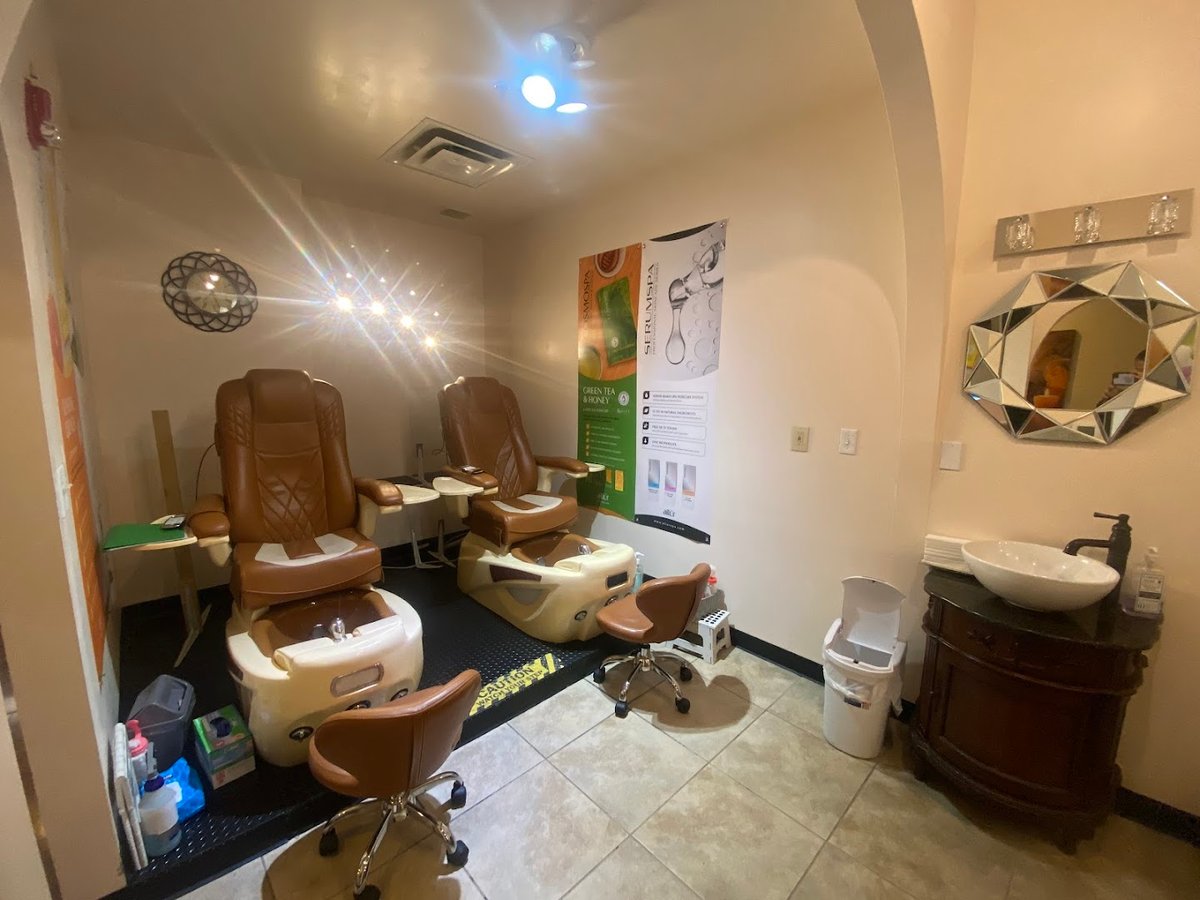 Interior view of Castle Pines Day Spa