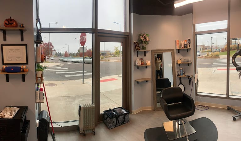 Luna Studio by Chanttall atmosphere and seating
