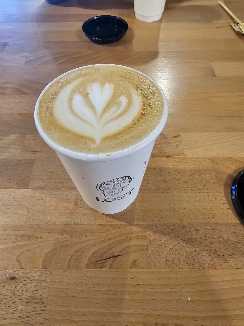 Lost Coffee dining area