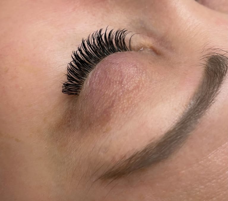 Lashes with Katie featured offerings