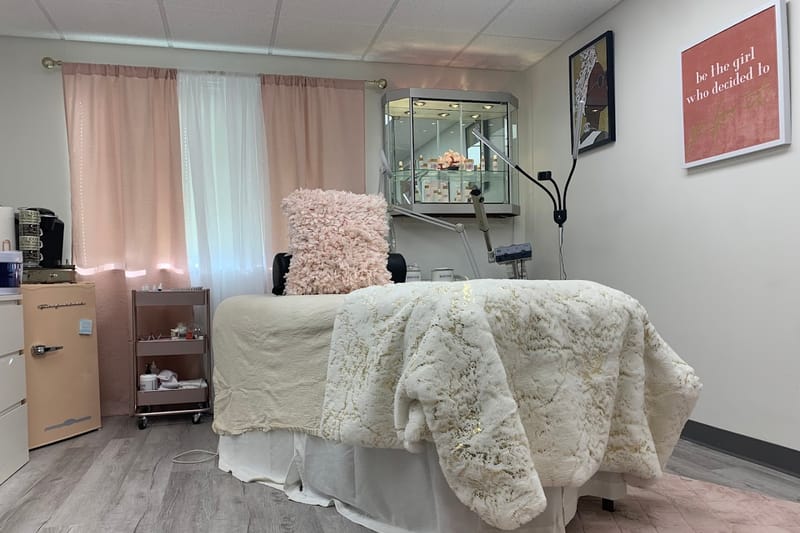 Rabashe' Beauty salon in Parker, Colorado