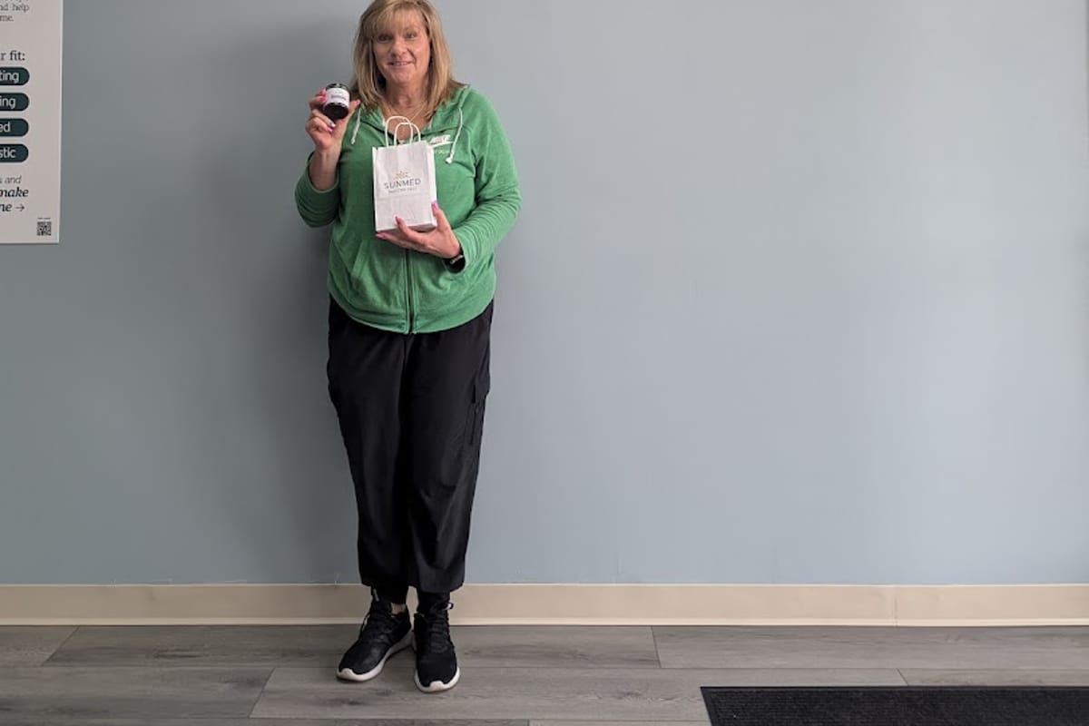 SUNMED | Your CBD Store - Parker, CO atmosphere and seating