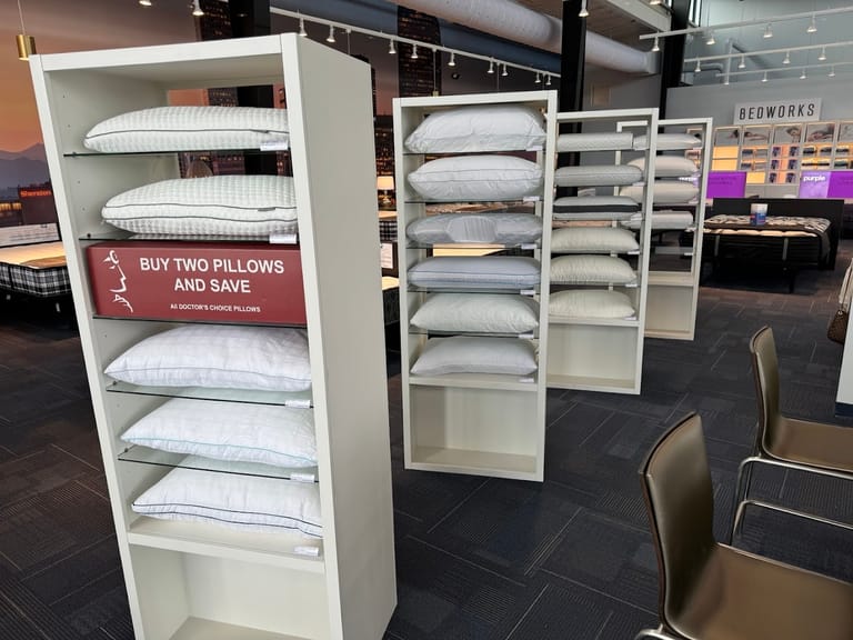 Denver Mattress dining area
