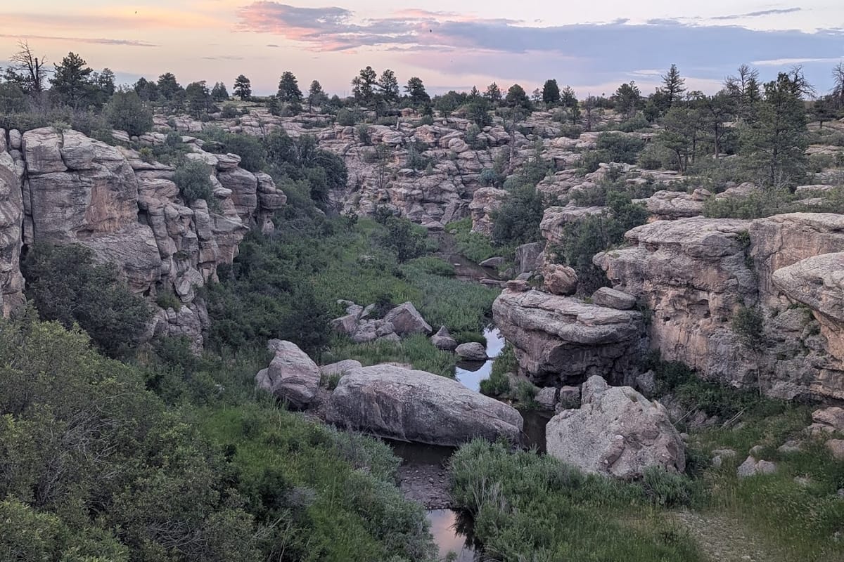 Castlewood Canyon State Park atmosphere and seating