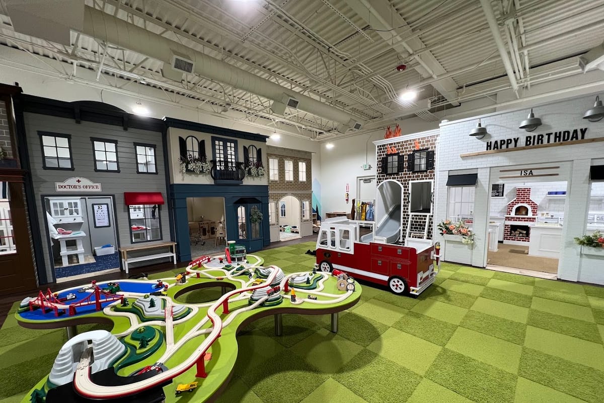 Play Street Museum - Highlands Ranch atmosphere and seating