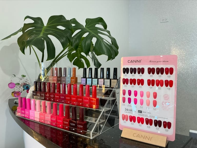 Dazzling Nails featured offerings