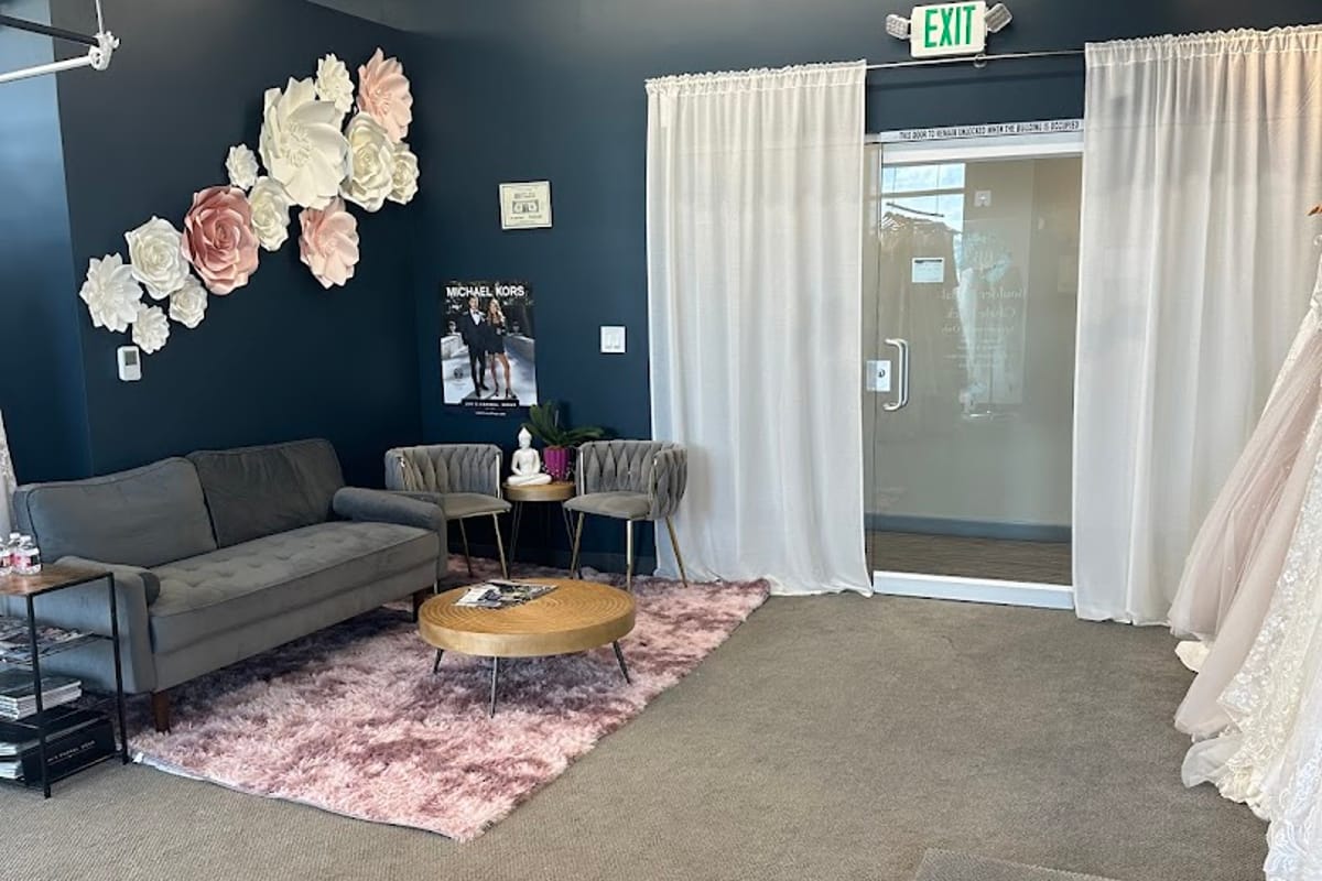 Front Range Bridal atmosphere and seating