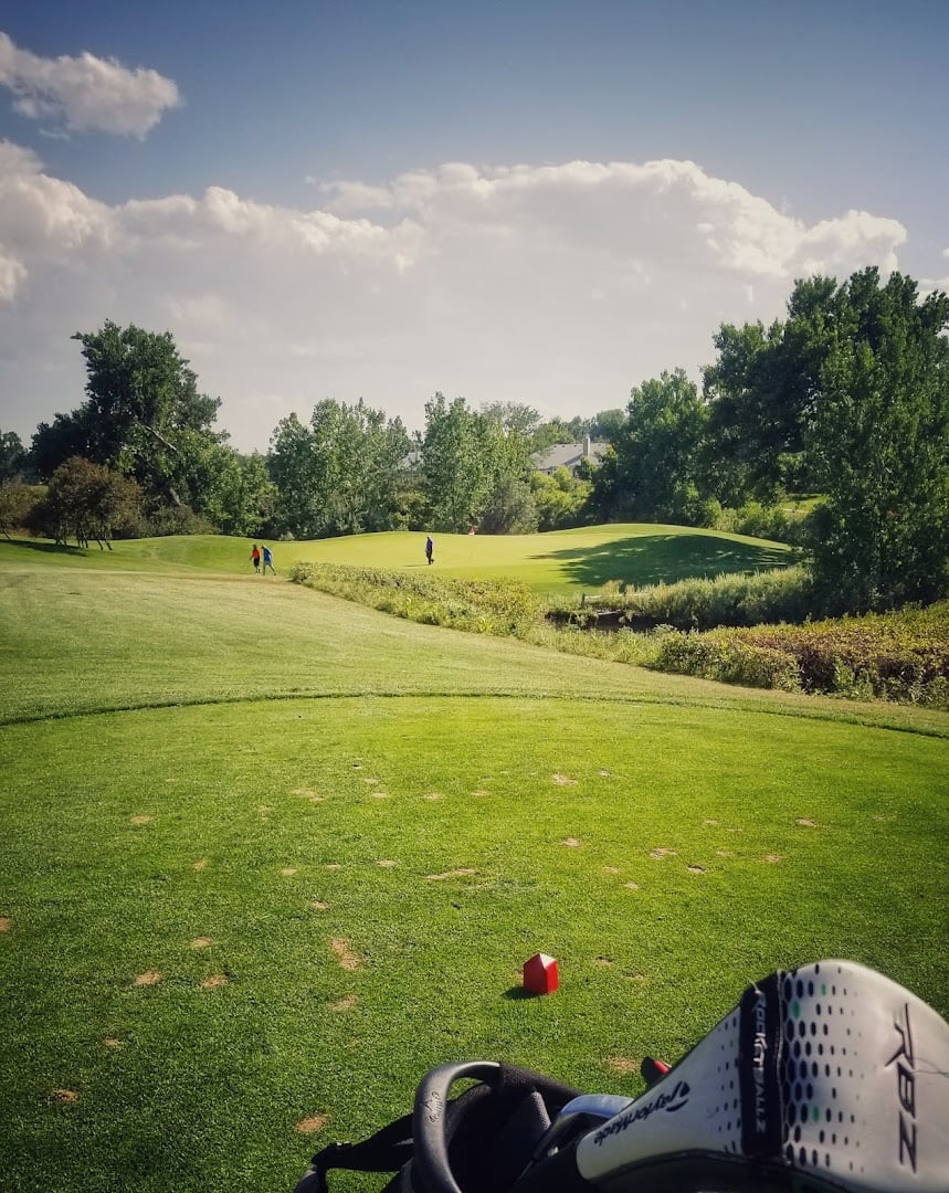 Links Golf Course atmosphere and seating