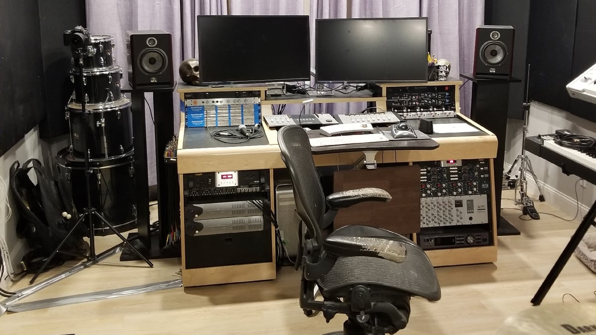 HyperThreat Rehearsal and Recording Studio dining area