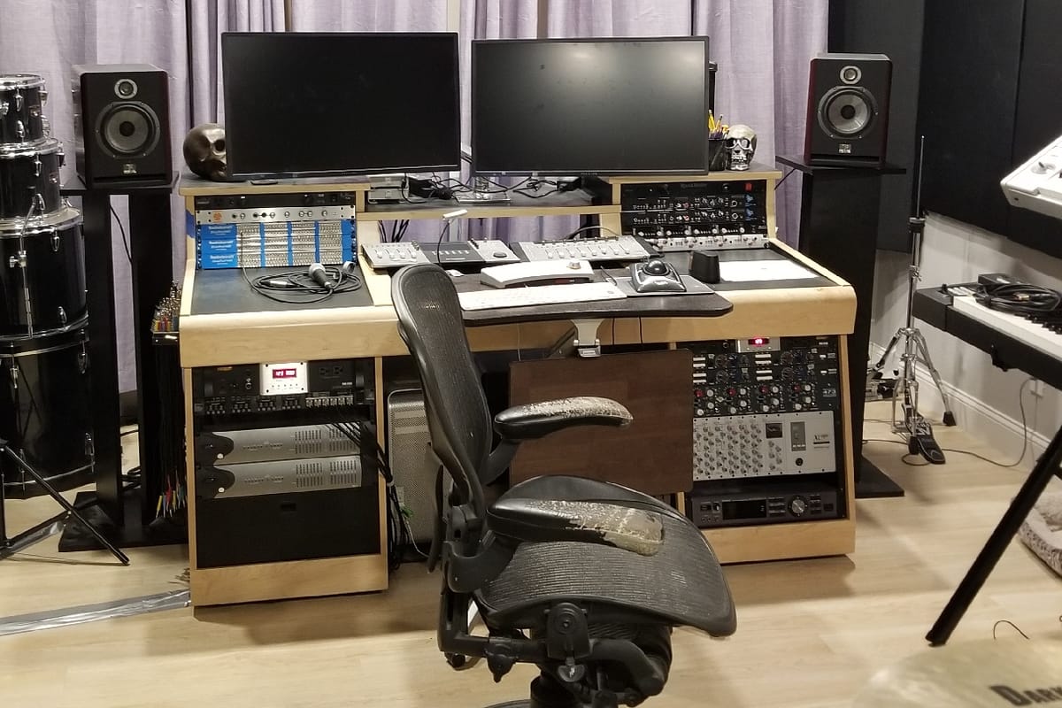 HyperThreat Rehearsal and Recording Studio dining area