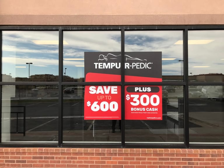 Mattress Firm - Highlands Ranch atmosphere and seating